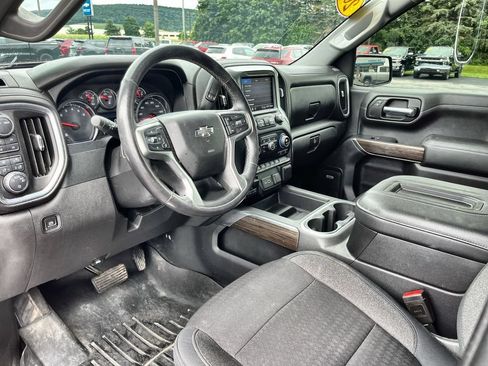 Used 2020 Chevrolet Silverado 1500 LT Trail Boss AWD/4WD image 10