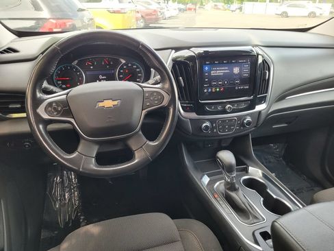 Used 2021 Chevrolet Traverse LT FWD image 19