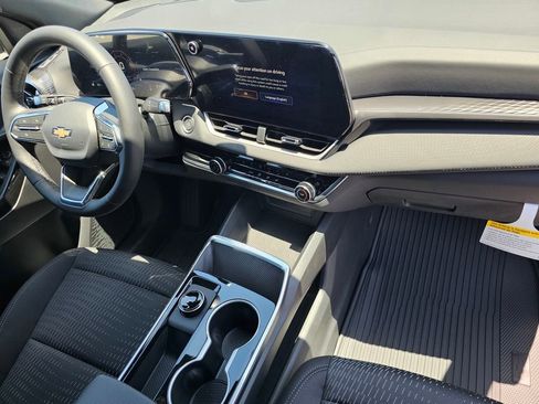 New 2026 Chevrolet Equinox LT FWD image 8