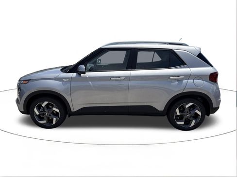 New 2026 Hyundai Venue SEL FWD image 6