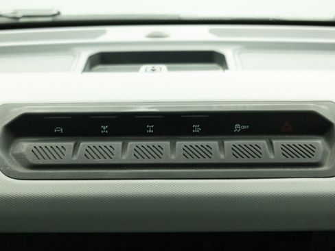 Used 2023 Ford Bronco Badlands image 31