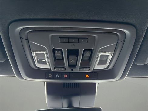 Used 2024 GMC Sierra 2500 Denali Ultimate image 13