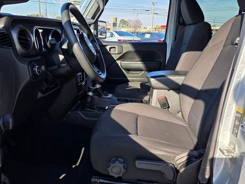 Used 2023 Jeep Wrangler Sport image 5