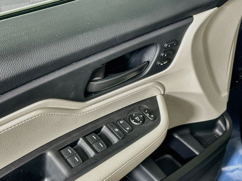 Used 2025 Honda Odyssey EX-L image 15