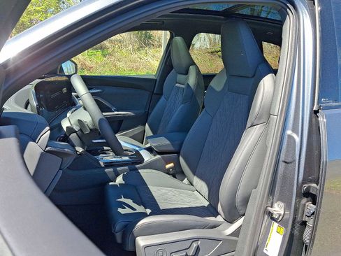 New 2025 Audi SQ5 Premium Plus image 13