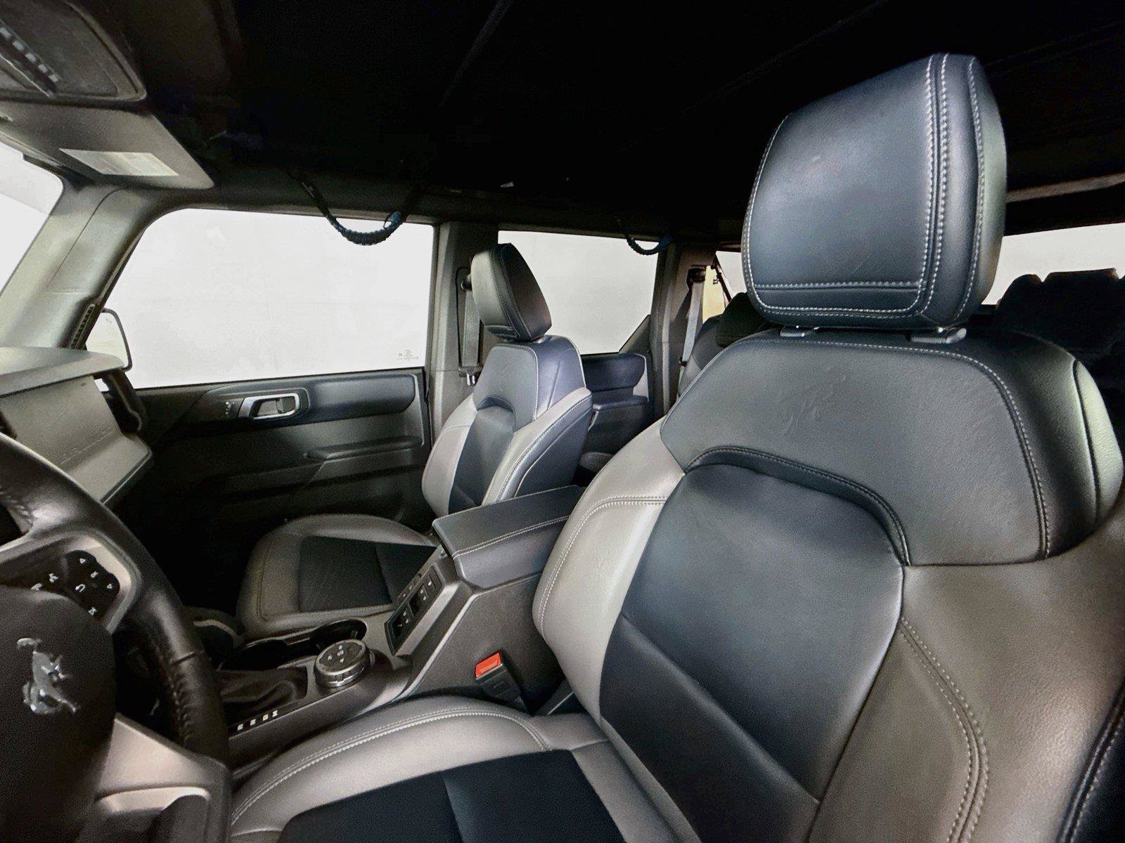 Used 2024 Ford Bronco Outer Banks AWD/4WD image 3