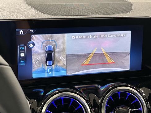 New 2026 Mercedes-Benz GLB 250 4MATIC image 21