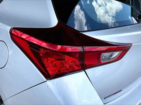 Used 2017 Toyota Corolla iM w/ All-Weather Mat Package FWD image 20
