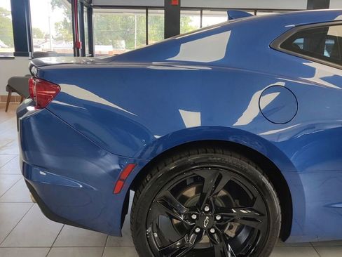 Used 2022 Chevrolet Camaro LT w/ Technology Package image 9