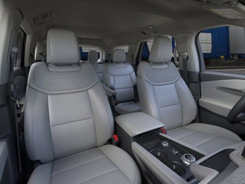 New 2025 Ford Explorer Active w/ Active Comfort Package image 12
