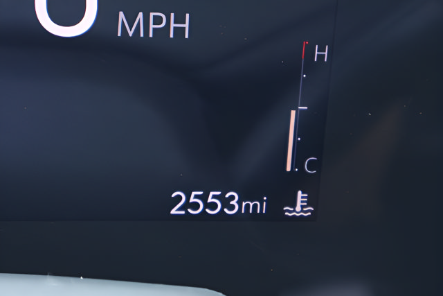 Used 2025 Buick Envista Avenir FWD image 2