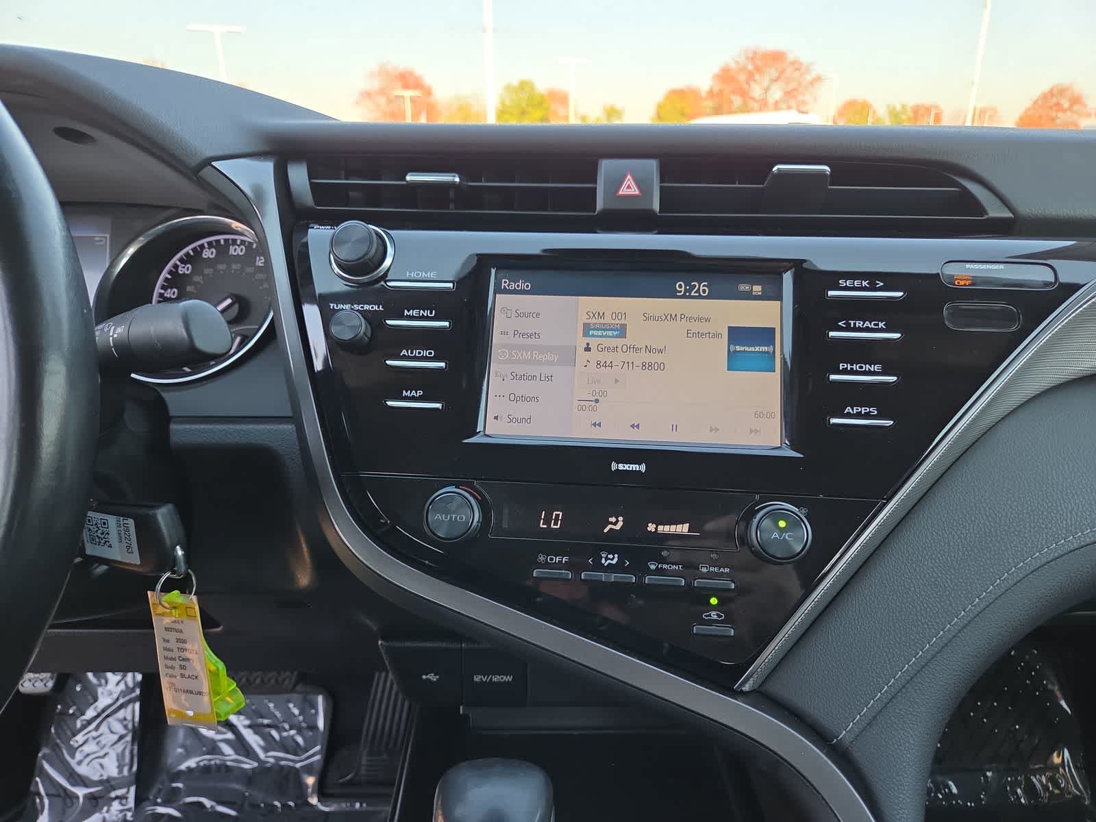 Used 2020 Toyota Camry SE FWD image 24