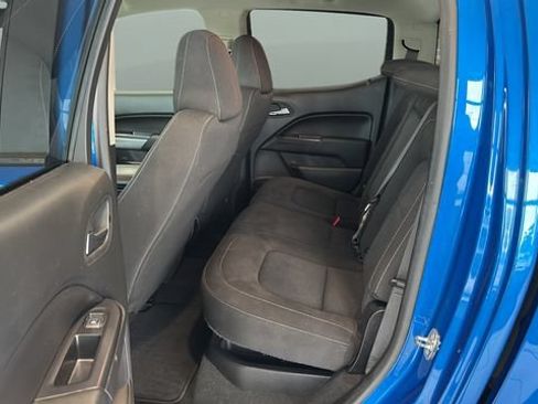 Used 2022 Chevrolet Colorado LT AWD/4WD image 15