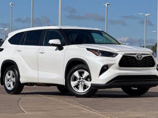 Certified 2024 Toyota Highlander LE video 2