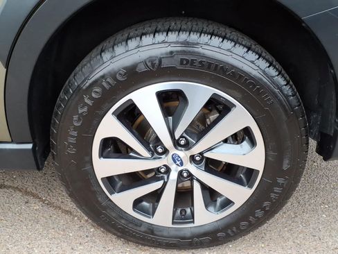 Used 2024 Subaru Outback Premium AWD/4WD image 8