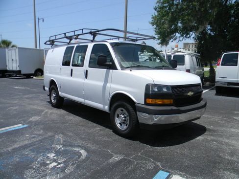 Used 2022 Chevrolet Express 2500 w/ Driver Convenience Package RWD image 1
