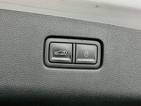 Used 2025 Genesis GV70 2.5T AWD/4WD image 30