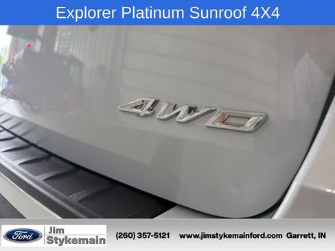 Used 2026 Ford Explorer Platinum w/ LUX Leather Package AWD/4WD image 10