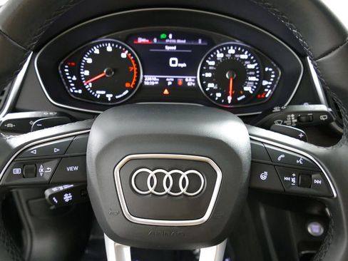 Used 2023 Audi Q5 2.0T Premium w/ Convenience Package AWD/4WD image 24