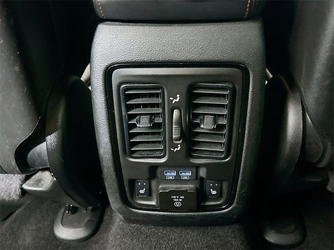 Used 2023 Dodge Durango GT image 27