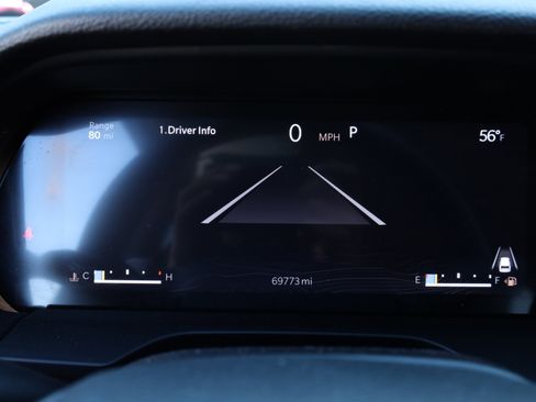 Used 2023 Jeep Grand Cherokee Laredo image 24