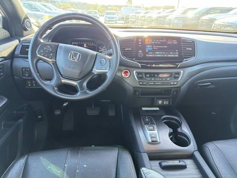 Used 2023 Honda Passport TrailSport image 17