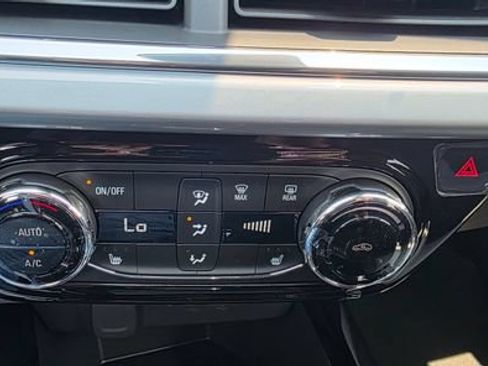 New 2026 Chevrolet Trax LT w/ Driver Confidence Package FWD image 21