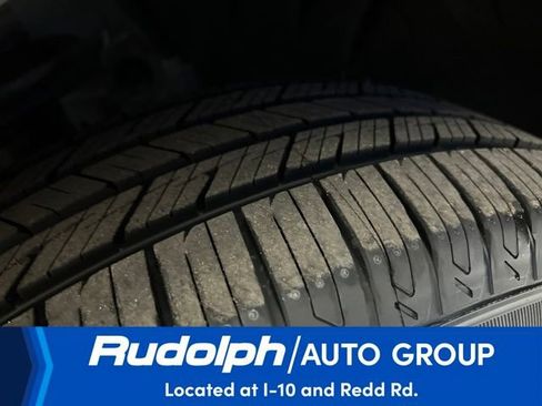 Used 2021 Chevrolet Traverse LT image 26