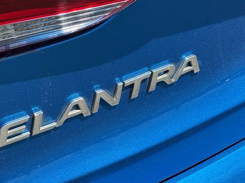 Used 2018 Hyundai Elantra Value Edition FWD image 22