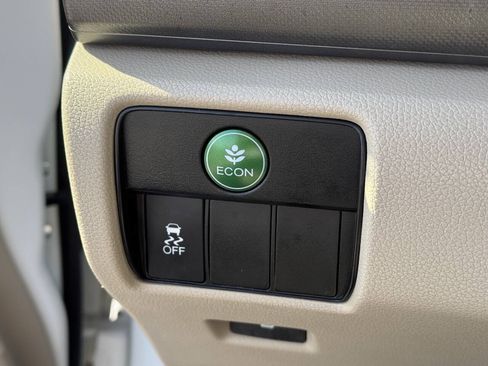 Used 2013 Honda Accord LX image 10