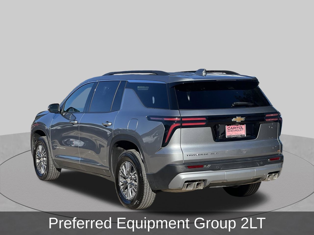 Used 2026 Chevrolet Traverse LT AWD/4WD image 3