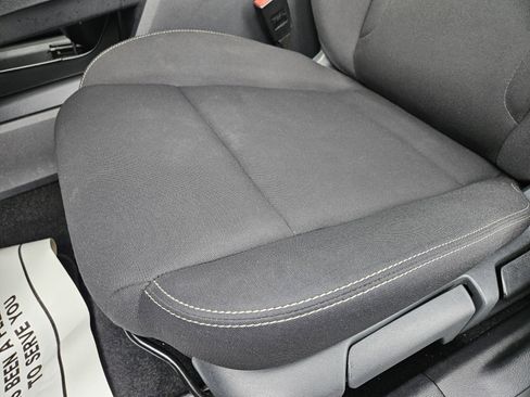 Used 2024 Nissan Rogue S image 8