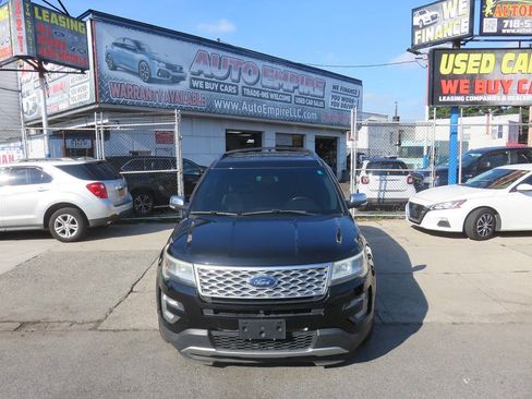 Used 2017 Ford Explorer Platinum AWD/4WD image 6