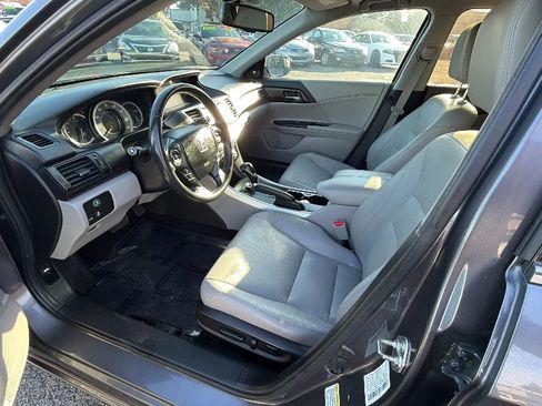 Used 2015 Honda Accord Touring image 8