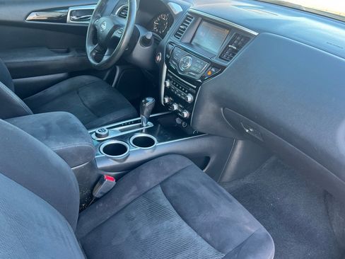 Used 2015 Nissan Pathfinder SV image 14