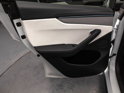 Used 2026 Tesla Model Y Long Range AWD/4WD image 28
