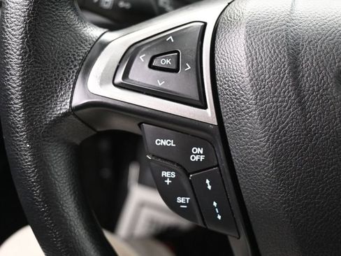 Used 2020 Ford Fusion SE FWD image 22
