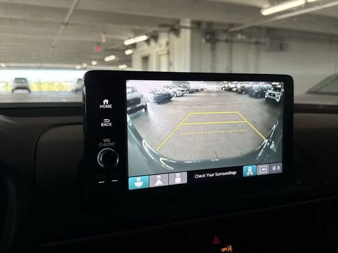 Used 2025 Honda Pilot Touring image 18