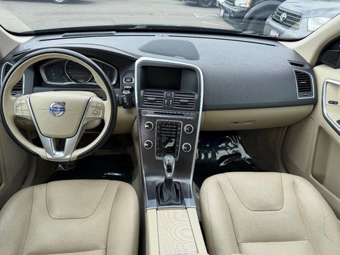 Used 2016 Volvo XC60 T5 Platinum image 14