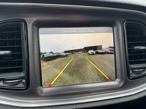 Used 2016 Dodge Challenger R/T image 18