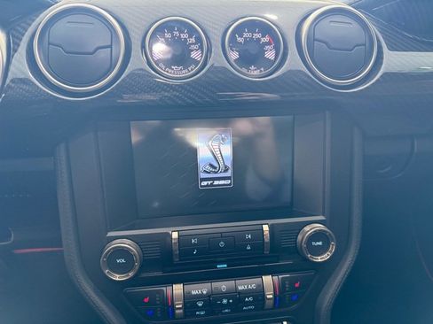 Used 2019 Ford Mustang Shelby GT350 w/ Technology Package RWD image 13