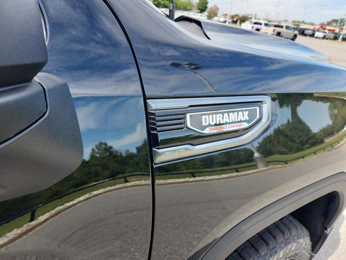 New 2026 GMC Sierra 1500 AT4 w/ AT4 Premium Package image 6