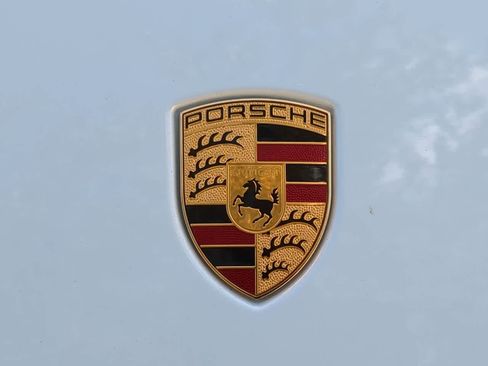 Used 2024 Porsche Cayenne image 12