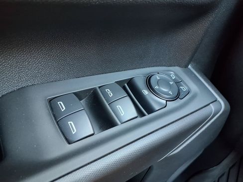 Used 2025 Chevrolet Silverado 1500 Custom Trail Boss AWD/4WD image 27