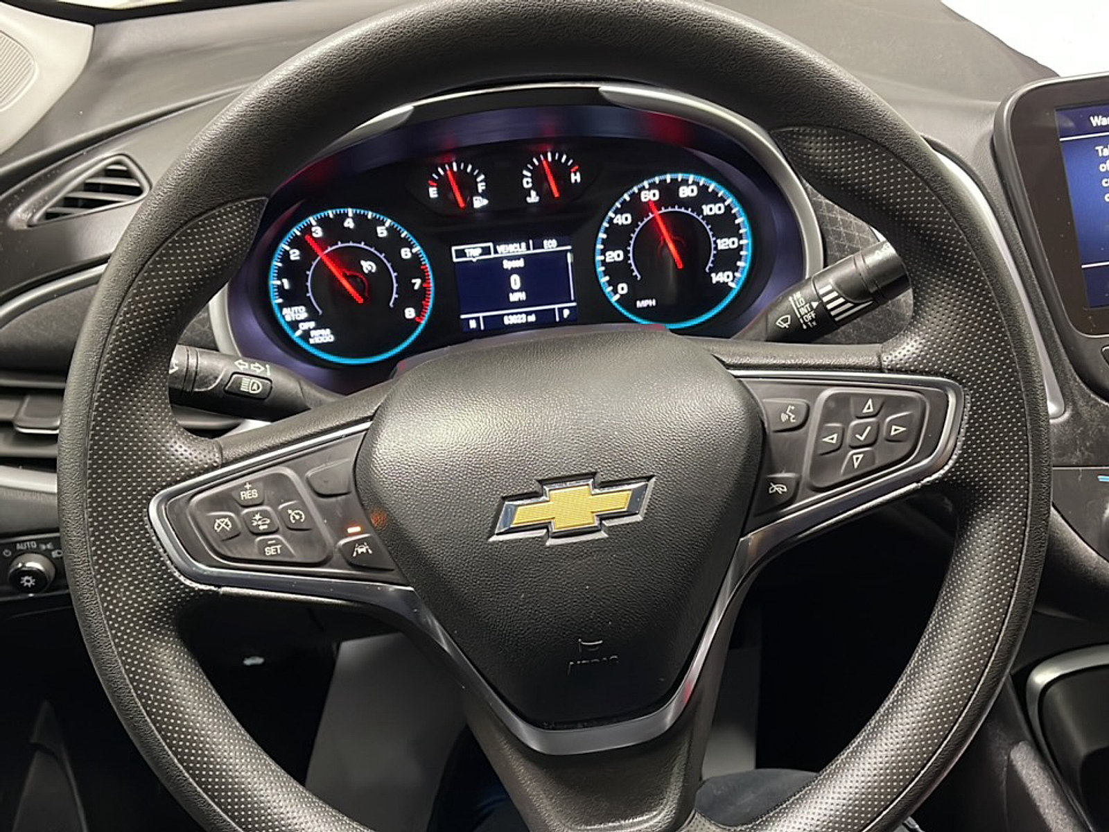 Used 2025 Chevrolet Malibu LT FWD image 4