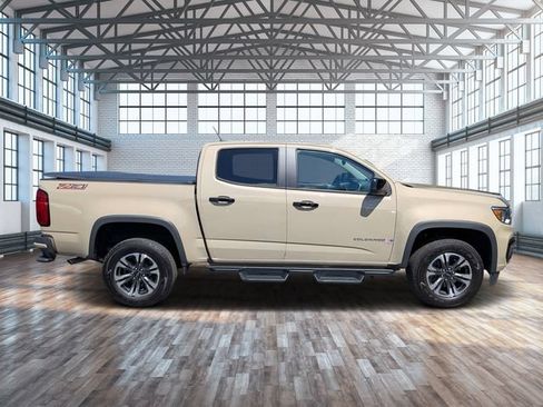 Used 2021 Chevrolet Colorado Z71 w/ Safety Package RWD image 3