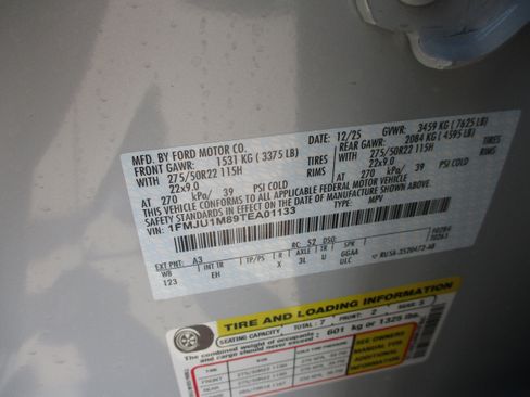 New 2026 Ford Expedition Platinum w/ Driver's Package image 7