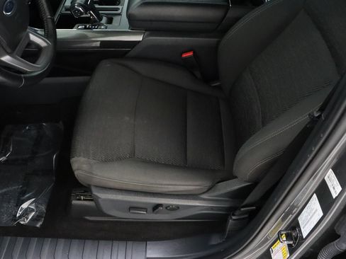 Used 2022 Ford F150 XLT w/ Equipment Group 302A High image 17