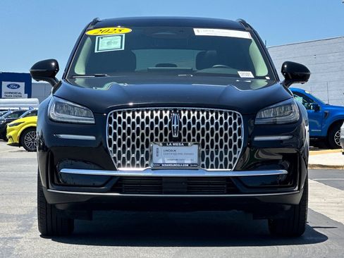 Certified 2025 Lincoln Corsair AWD w/ Equipment Group 101A image 8
