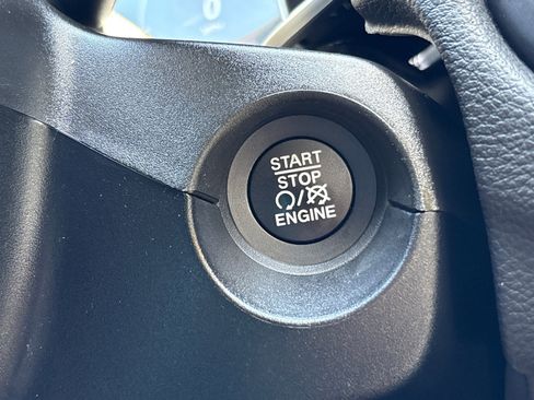 Used 2020 Jeep Compass Latitude image 20